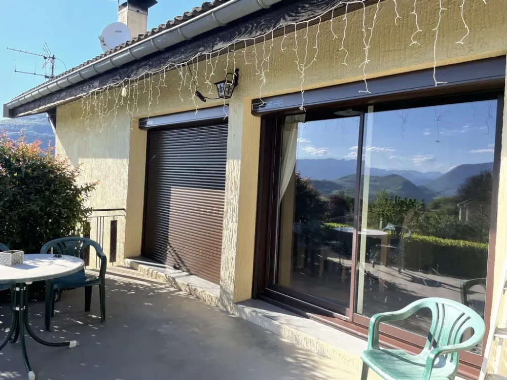 Volets roulants près de Domène