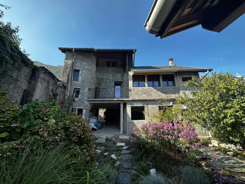 Porte de garage près de Domène